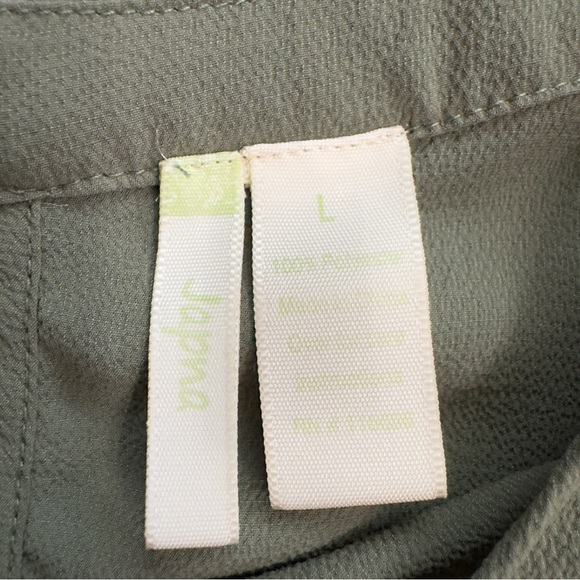 Japna Women Women's Blouse - Picture 2 of 5